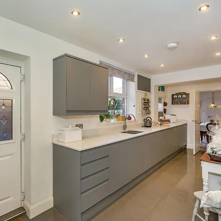 Holiday home Willowfield